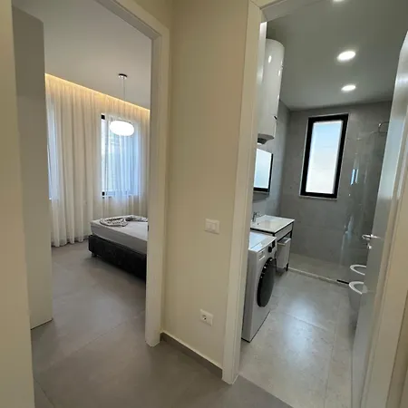 Ana Maria's Excellent In Apartamento Palasë