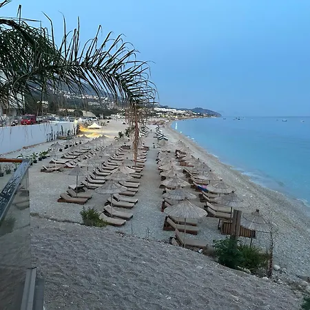 Ana Maria's Excellent In Παλάσα