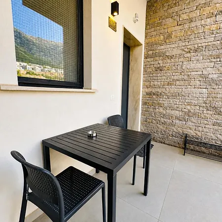 Ana Maria's Excellent Dhermi Palasë